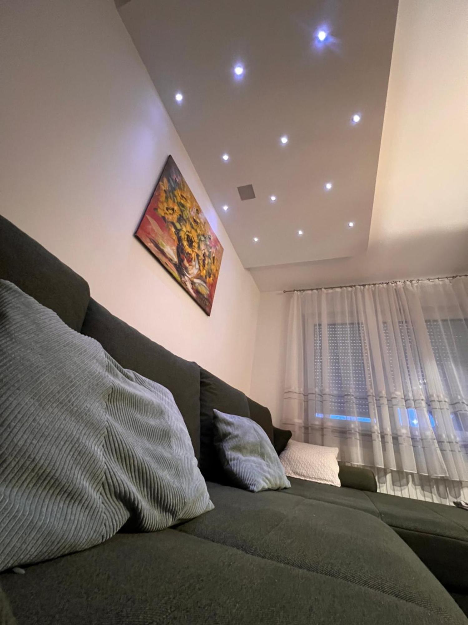 Apartments Onyx Sisak Buitenkant foto